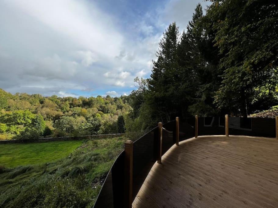 סטרייבן Unique Orchard Lodge For Couples With Hot Tub מראה חיצוני תמונה